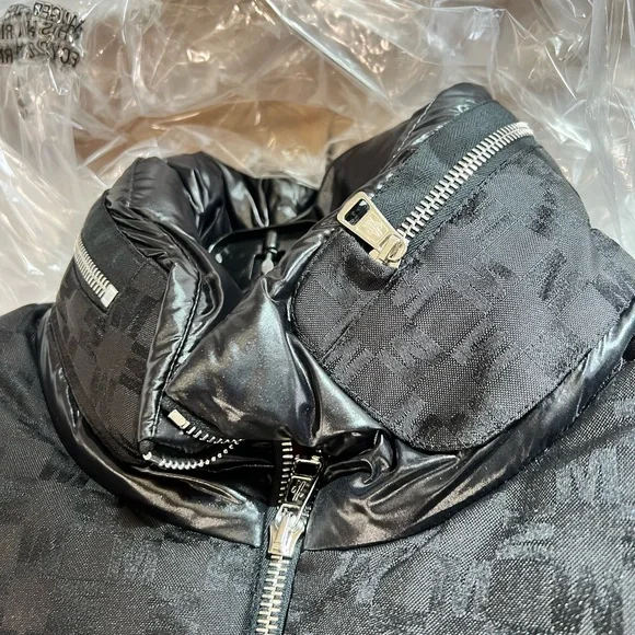 Moncler Kita Logo Print Nylon Vest Black Sm 1 - Picture 9 of 14